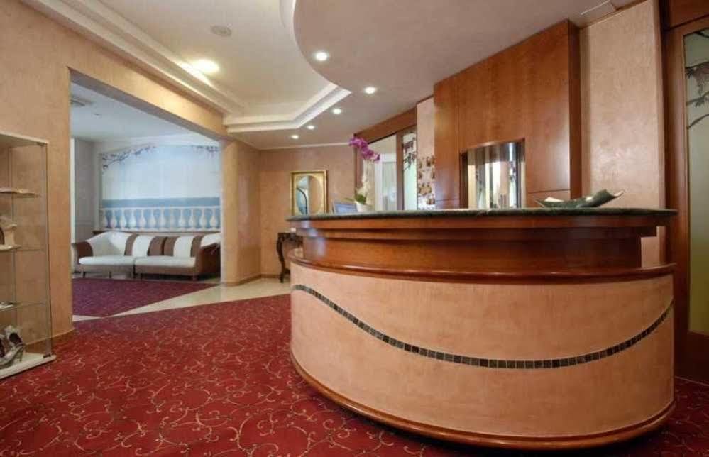 Hotel Souvenir 벨레지아아지마리나 외부 사진